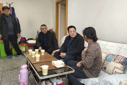【“四進(jìn)萬家系列活動”】集團(tuán)開展“進(jìn)萬家門、訪萬家情、解萬家難、暖萬家心”活動